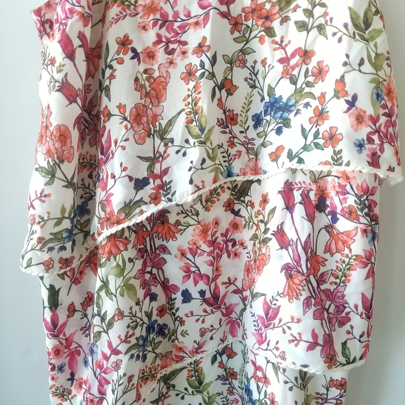 new Devlin Romantic Layered Tiered Flouncy Floral Dress Medium - Picture 9 of 9